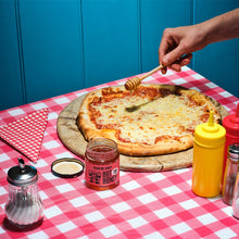 Load image into Gallery viewer, Black Bee Raw Hot Honey (Medium)